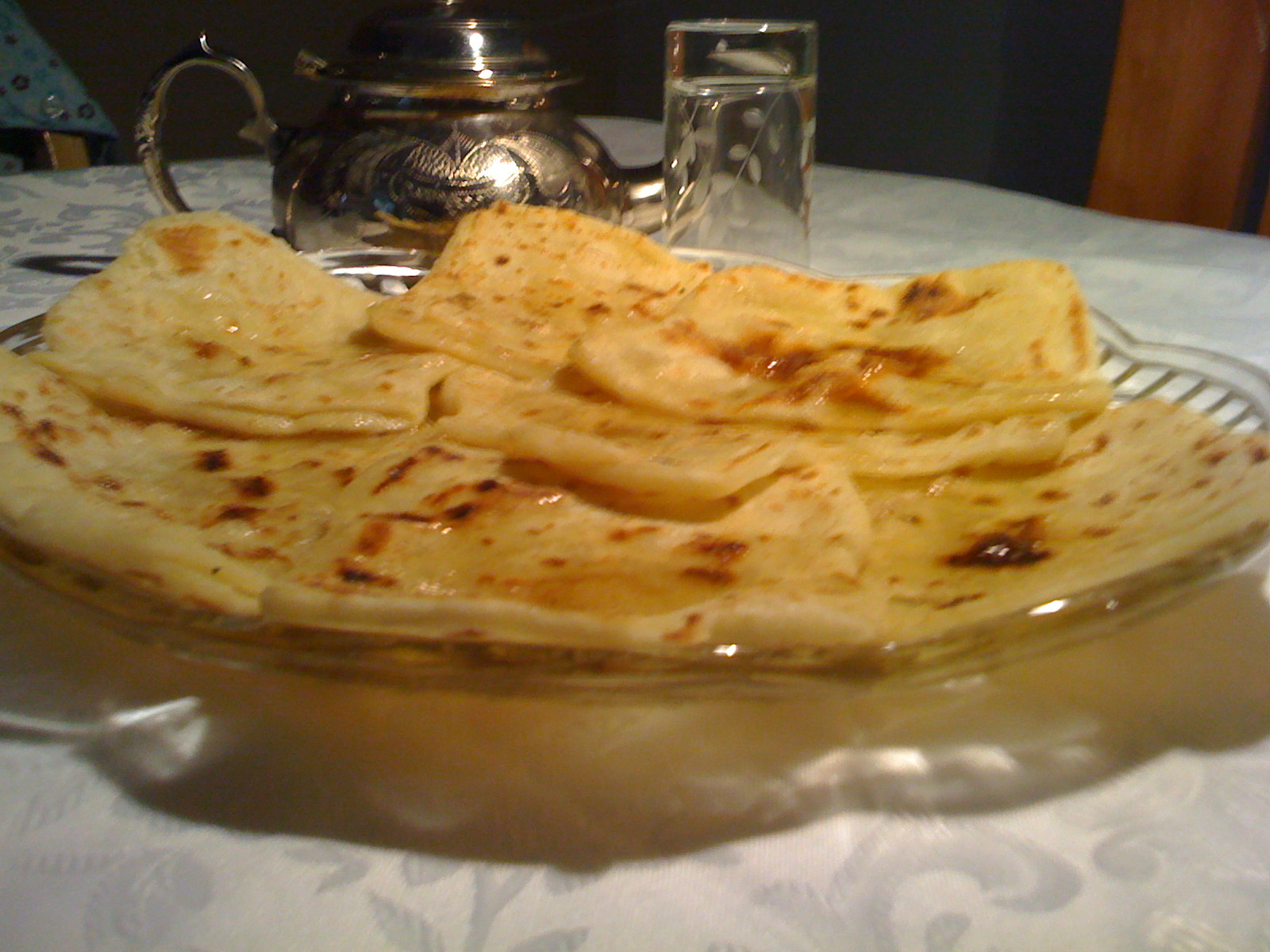 Ceci est une recette connue par tous les Marocains puisque c’est mangée régulièrement pour le petit déjeuner ou bien pour le goûter. Ces crêpes peuvent être servies avec du beurre et...