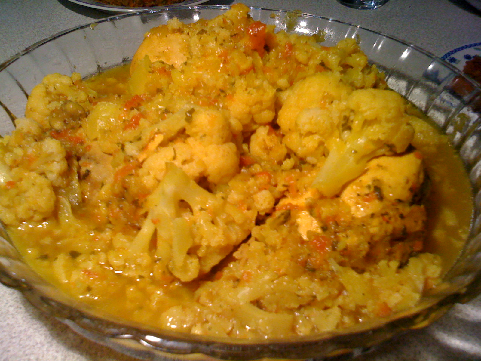 Recette : Tajine de poulet au chou-fleur Voici une recette qui a un très bon goût compte tenu du chou-fleur ainsi qu’une touche de citron … Ingrédients : 1 poulet 2 oignons 1 tomate 2 c. à ...