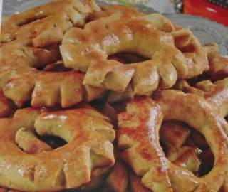 Recette : Brioches d’Oujda Cette recette est originale de par sa forme mais également par ses ingrédients comme l’anis et le cardamome. Voici les ingrédients nécessaires ainsi que les étapes … Ingrédients : 1...