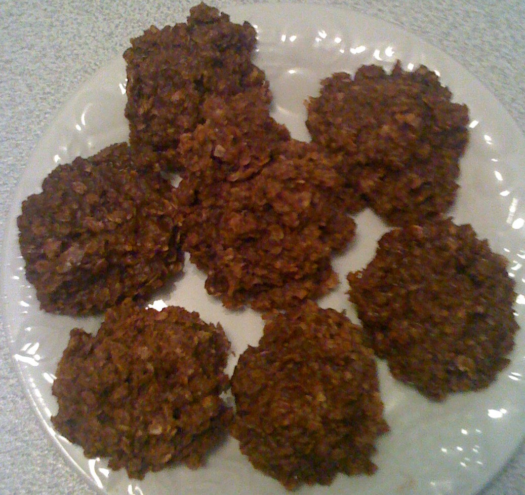 Cette recette me rappelle mon enfance, là où je préparais ces biscuits avec ma mère. Quoique nous appelons ces biscuits aux noix de coco, ce dernier est facultatif. Je préfère...