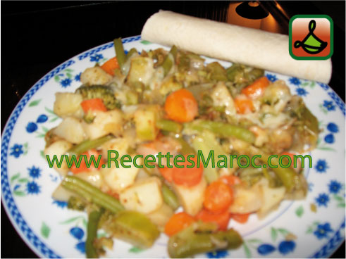 Le gratin aux légumes peut compléter un autre plat ou peut être mangé seul. C’est un plat riche en vitamines et calcium. Voici les ingrédients nécessaires ainsi que les étapes...