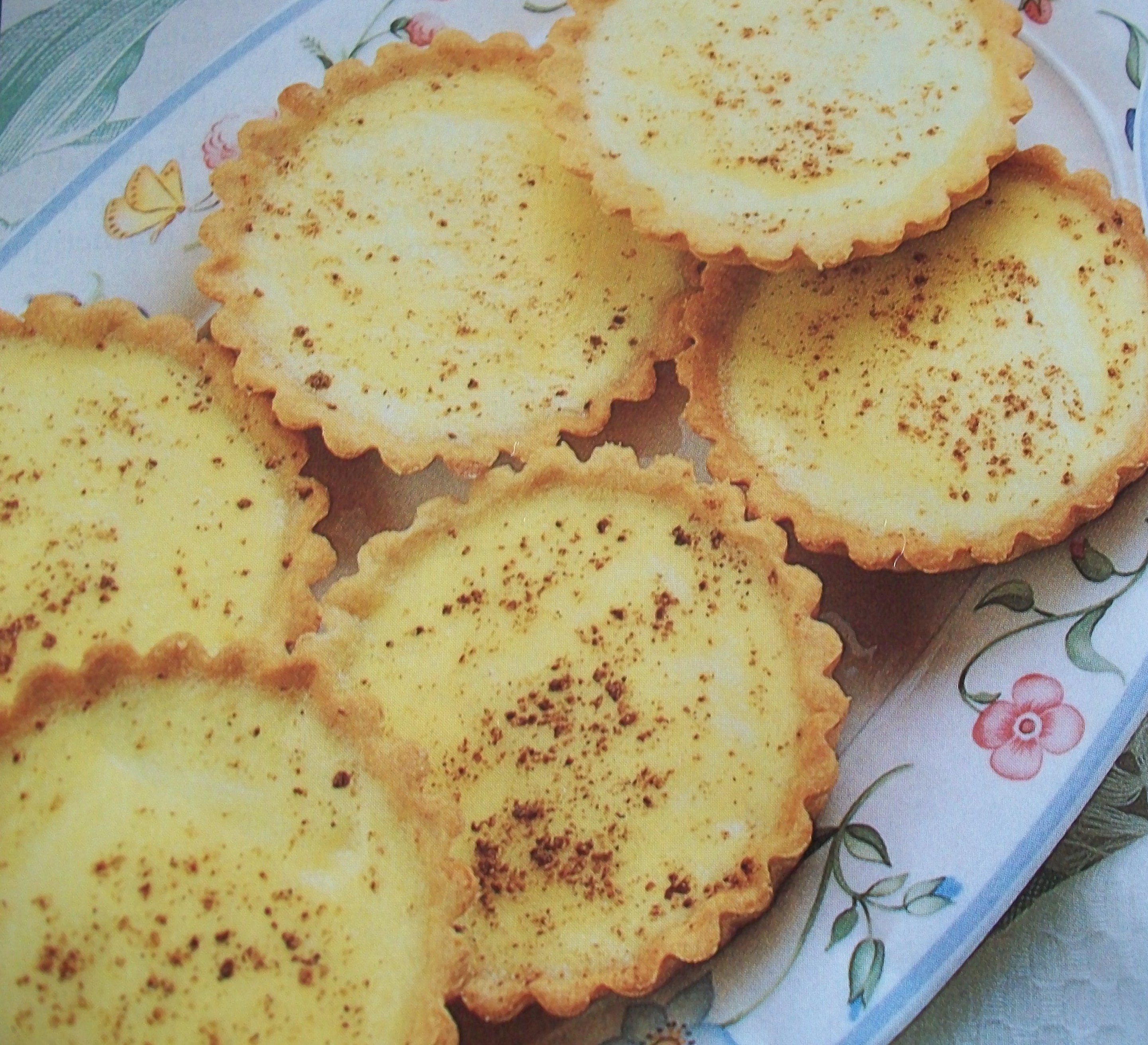 Les tartelettes sont un pur délice. Elles sont faites avec de l’essence de vanille, des oeufs et de la muscade. Voici les ingrédients nécessaires ainsi que les étapes de préparation....