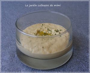 Recette : Crème de maïs C’est une pâte fait de maïs en purée avec un peu d’huile d’olive et de la crème. C’est une recette idéale pour manger avant le repas. Voici les ingrédients nécessaires...