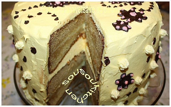 Recette : Gâteau au citron Ce gâteau peut être réalisé pour un anniversaire ou pour une festivité quelconque. Le gâteau est très haut dû au moule qui est un peu plus petit que d’habitude. Mais...