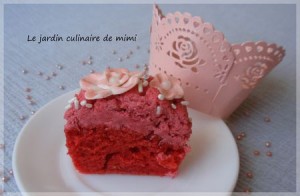 Cupcake fleuri à la framboise