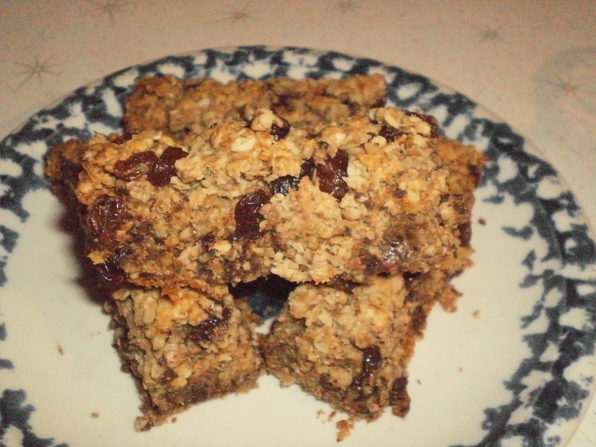 Recette : Barres tendres aux raisins secs et pépites de chocolat C’est une recette très facile à préparer et qui est santé. C’est la recette des barres tendres, elles sont très idéales pour le goûter ou pour le petit déjeuner. Voici...